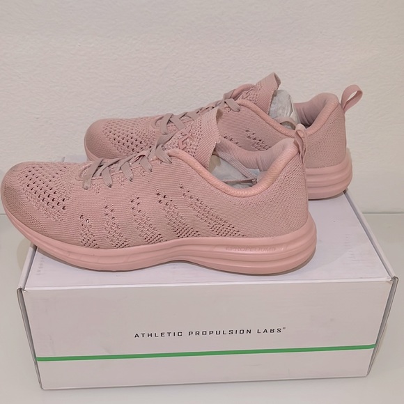 APL Women’s TechLoom Pro Sneakers – Size 8 – Dusty Rose - Picture 5 of 9